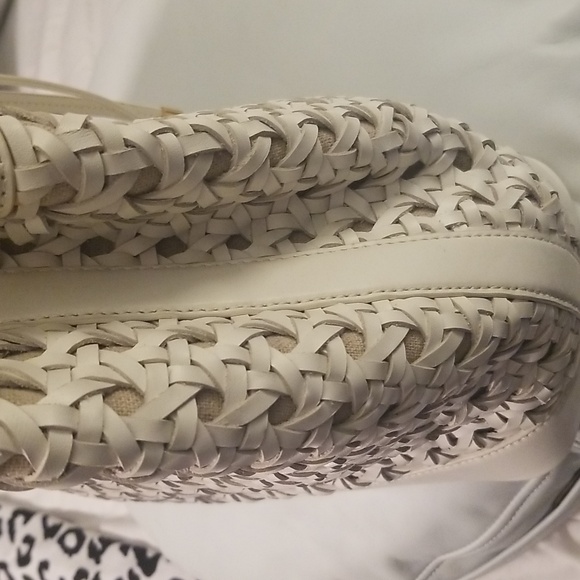 Women's Lauren Ralph Lauren Woven Leather Handbag; Cream Color 12x14 - Picture 6 of 16